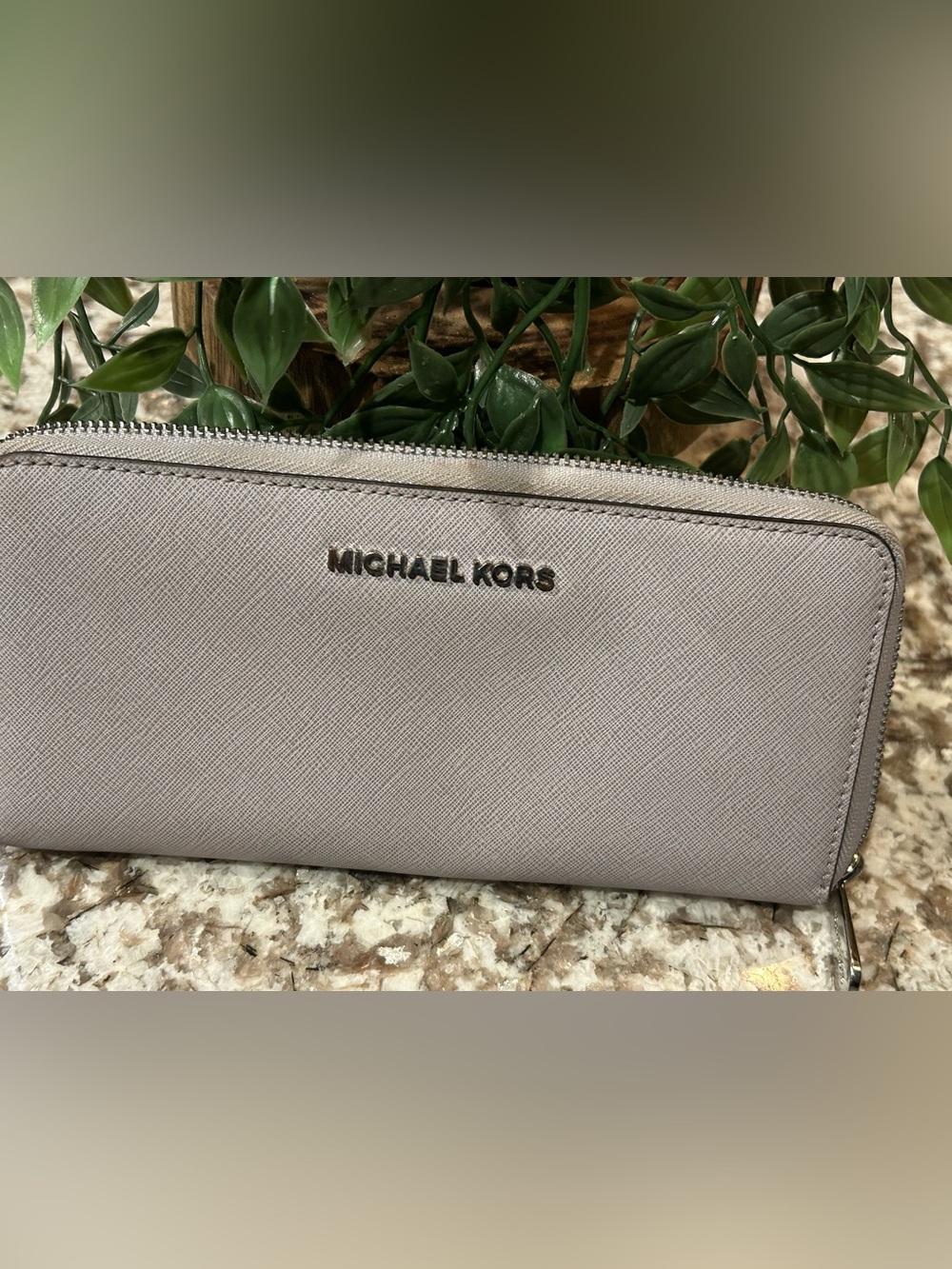 Michael Kors Women's Leather Zip-Around Wallet - Light Taupe lavender color
